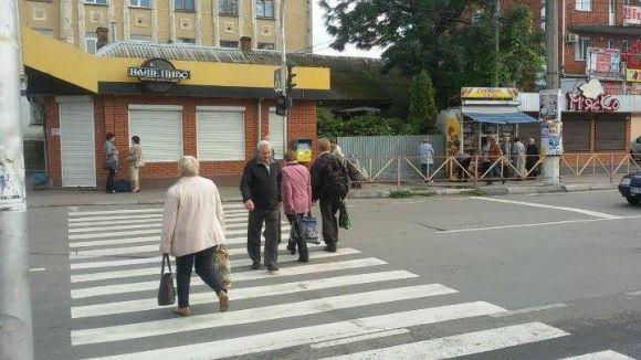 Новини Хмельницького - фото з Через зливу у центрі та біля залізничного вокзалу не працюють світлофори Через зливу у центрі та біля залізничного вокзалу не працюють світлофори, фото №3 на сайті vsim.ua