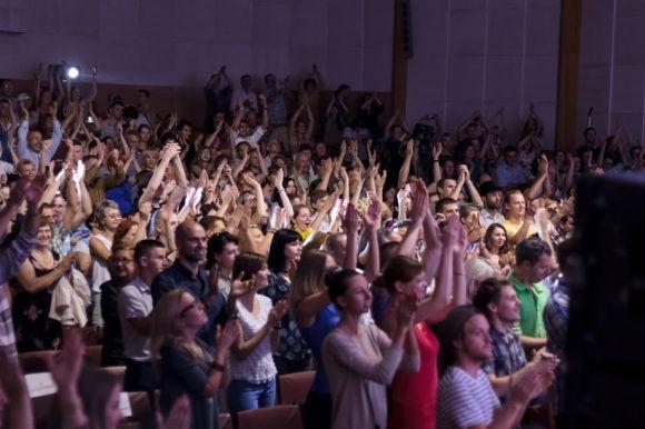 Главные «байки» VINNYTSIA JAZZFEST: костюм Гараняна и ведро для игры на сайті 20minut.ua Главные «байки» VINNYTSIA JAZZFEST: костюм Гараняна и ведро для игры, фото №13 на сайті 20minut.ua