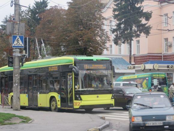 Новини Хмельницького - фото з Через зливу у центрі та біля залізничного вокзалу не працюють світлофори Через зливу у центрі та біля залізничного вокзалу не працюють світлофори, фото №1 на сайті vsim.ua
