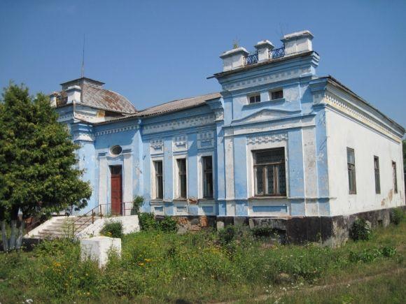 «Незнана Хмельниччина»: католицький цвинтар і палац останніх власників Деражні на сайті vsim.ua «Незнана Хмельниччина»: католицький цвинтар і палац останніх власників Деражні, фото №5 на сайті vsim.ua