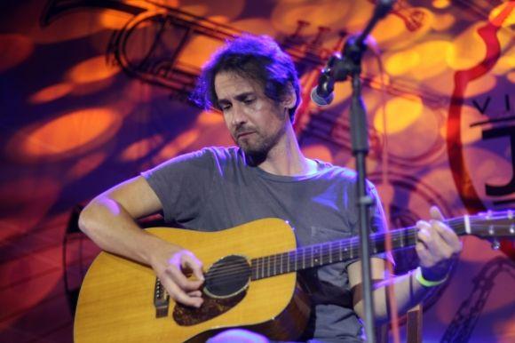 Перший день VINNYTSIA JAZZFEST: як співати без слів та грати на гітарі з цигаркової коробки на сайті 20minut.ua Перший день VINNYTSIA JAZZFEST: як співати без слів та грати на гітарі з цигаркової коробки, фото №17 на сайті 20minut.ua