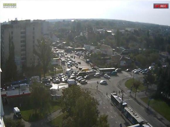 На Брацлавській та Коцюбинського затор. Стоять тролейбуси на сайті 20minut.ua На Брацлавській та Коцюбинського затор. Стоять тролейбуси, фото №2 на сайті 20minut.ua