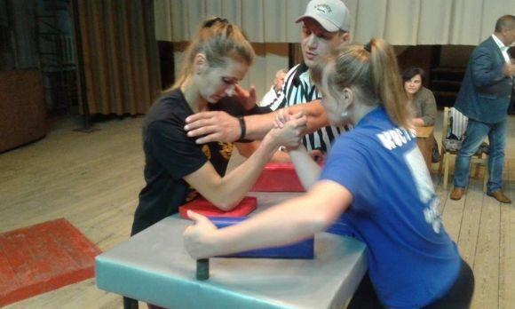 Козятинські армспортсмени змагалися у Немирові на сайті 20minut.ua Козятинські армспортсмени змагалися у Немирові, фото №4 на сайті 20minut.ua