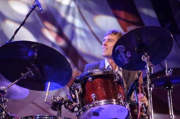 JAZZFEST: один джазмен «довів» до сліз, інші — витягнули танцювати півзали на сайті 20minut.ua JAZZFEST: один джазмен «довів» до сліз, інші — витягнули танцювати півзали, фото №18 на сайті 20minut.ua