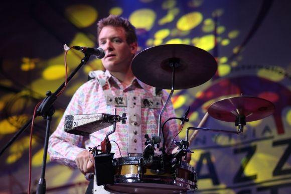 JAZZFEST: один джазмен «довів» до сліз, інші — витягнули танцювати півзали на сайті 20minut.ua JAZZFEST: один джазмен «довів» до сліз, інші — витягнули танцювати півзали, фото №30 на сайті 20minut.ua