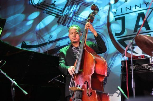 JAZZFEST: один джазмен «довів» до сліз, інші — витягнули танцювати півзали на сайті 20minut.ua JAZZFEST: один джазмен «довів» до сліз, інші — витягнули танцювати півзали, фото №7 на сайті 20minut.ua