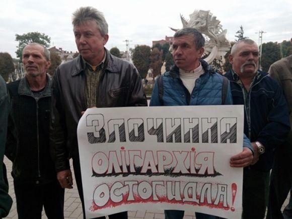 Готові до голодування. Під Хмельницькою ОДА мітингують селяни, фото №2 на сайті vsim.ua