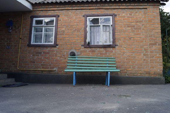 Репортаж з-під Калинівки: «Гради» в городі і потрощені будівлі на сайті 20minut.ua Репортаж з-під Калинівки: «Гради» в городі і потрощені будівлі, фото №2 на сайті 20minut.ua