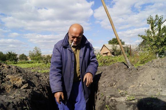 Репортаж з-під Калинівки: «Гради» в городі і потрощені будівлі на сайті 20minut.ua Репортаж з-під Калинівки: «Гради» в городі і потрощені будівлі, фото №3 на сайті 20minut.ua