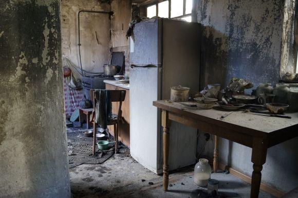 Репортаж з-під Калинівки: «Гради» в городі і потрощені будівлі на сайті 20minut.ua Репортаж з-під Калинівки: «Гради» в городі і потрощені будівлі, фото №10 на сайті 20minut.ua