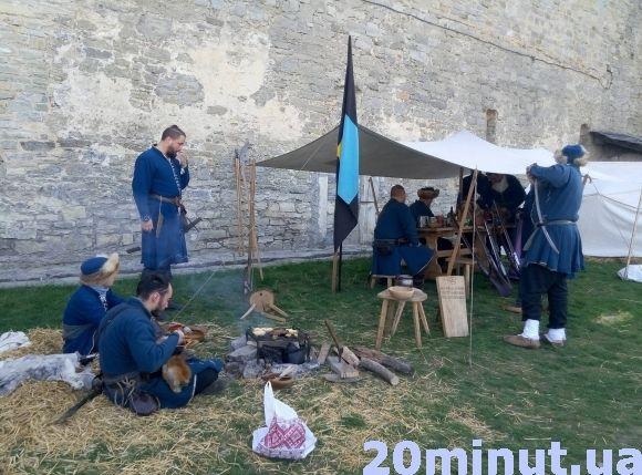 “Schola millitariа-2017”: як 120 реконструкторів повертали Кам`янець у 17 століття на сайті 20minut.ua “Schola millitariа-2017”: як 120 реконструкторів повертали Кам`янець у 17 століття, фото №5 на сайті 20minut.ua