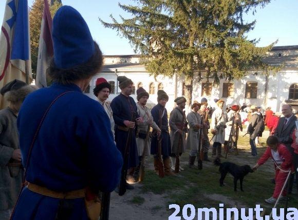 “Schola millitariа-2017”: як 120 реконструкторів повертали Кам`янець у 17 століття на сайті 20minut.ua “Schola millitariа-2017”: як 120 реконструкторів повертали Кам`янець у 17 століття, фото №1 на сайті 20minut.ua