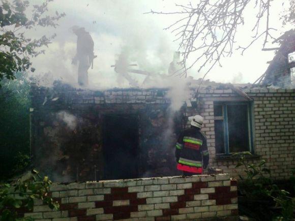 У Хорошівському районі батько і син витягнули з палаючої оселі сусідів на сайті 20minut.ua У Хорошівському районі батько і син витягнули з палаючої оселі сусідів, фото №1 на сайті 20minut.ua