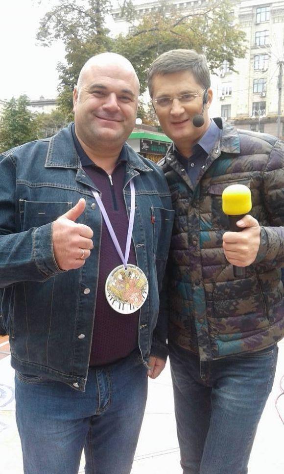 Жмеринський рятувальник Роман переміг у «Караоке на Майдані» на сайті 20minut.ua Жмеринський рятувальник Роман переміг у «Караоке на Майдані», фото №1 на сайті 20minut.ua