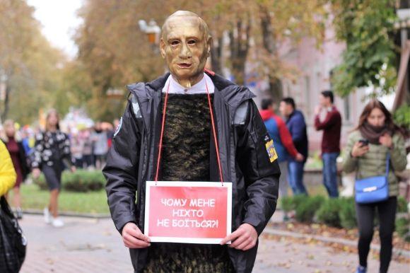 Понад тисяча усміхнених облич. У Вінниці пройшов Smile-парад на сайті 20minut.ua Понад тисяча усміхнених облич. У Вінниці пройшов Smile-парад, фото №4 на сайті 20minut.ua