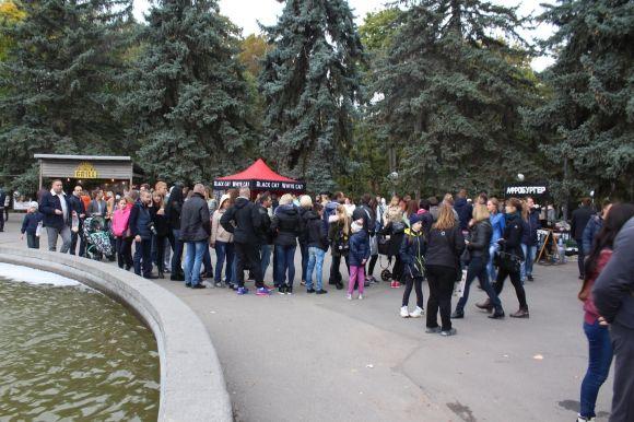 Як проходить «Vinnytsia Food Weekend»: «кілометрові» черги за делікатесами на сайті 20minut.ua Як проходить «Vinnytsia Food Weekend»: «кілометрові» черги за делікатесами, фото №32 на сайті 20minut.ua