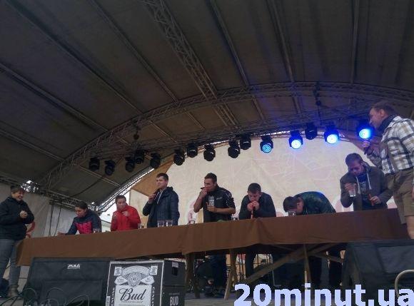 Смачні змагання, турнір з армреслінгу і пивні забави: у Кам`янці завершився “Октоберфест”, фото №2 на сайті 20minut.ua