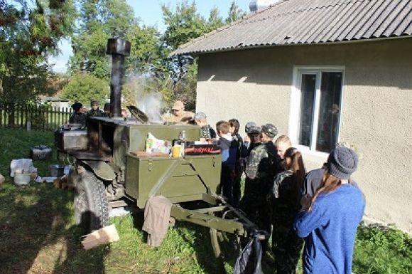 Молодь Тернопiльщини об’єднав молодіжний вишкільний табір «Бишки – столиця воюючої України», фото №1 на сайті 20minut.ua