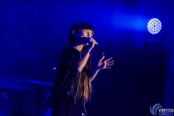 Від косухи до смокінга! Чим на концерті вражав Вінницю Олександр Пономарьов? на сайті 20minut.ua Від косухи до смокінга! Чим на концерті вражав Вінницю Олександр Пономарьов?, фото №3 на сайті 20minut.ua