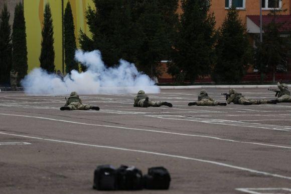 У Хмельницькому курсанти змагалися з школярами, фото №5 на сайті vsim.ua