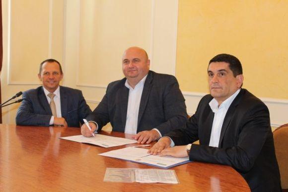 У Старокостянтинові побудують сучасний завод із переробки олійних культур на сайті vsim.ua У Старокостянтинові побудують сучасний завод із переробки олійних культур, фото №1 на сайті vsim.ua