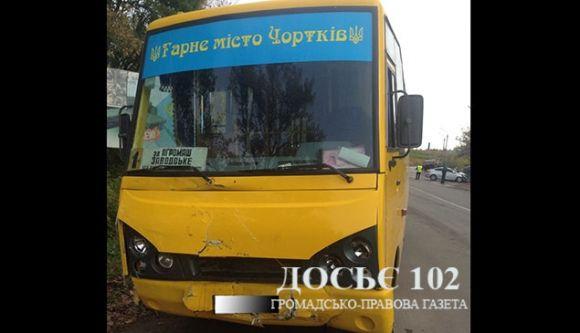 У Чорткові смертельна аварія: водій Hyundai в'їхав у рейсовий автобус, фото №2 на сайті 20minut.ua
