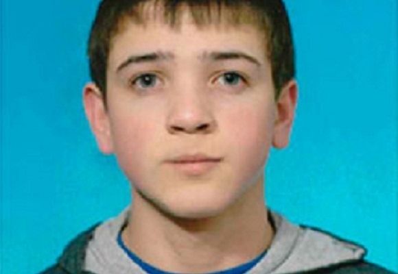 Водія, який збив і закопав дитину в кар’єрі, з негативною характеристикою з тюрми суд амністував на сайті 20minut.ua 17-річного жителя села Лисівці Заліщицького району Іванка Педька шукали майже 5 діб