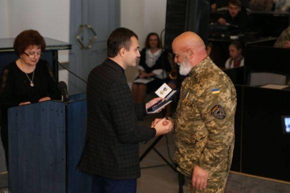 Бійці з Хмельницького отримали медаль "Воля та мужність", фото №4 на сайті vsim.ua