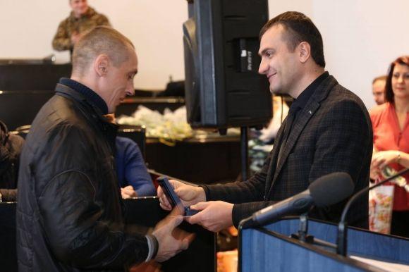 Бійці з Хмельницького отримали медаль "Воля та мужність", фото №2 на сайті vsim.ua