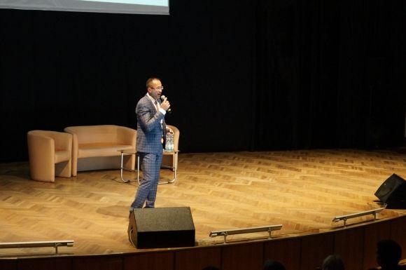 Новини Вінниці - фото з На Вінницькому бізнес-форумі обговорювали, як примусити інтернет працювати на власну справу На Вінницькому бізнес-форумі обговорювали, як примусити інтернет працювати на власну справу, фото №41 на сайті 20minut.ua