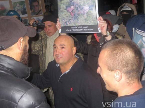 З яйцями і кров’ю: чи зустрінуть Бабкіна у Хмельницькому як Потапа і Настю?, фото №1 на сайті vsim.ua