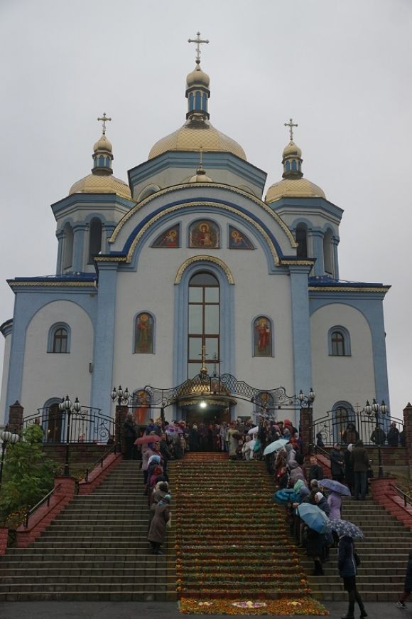 Митрополит Онуфрій освятив собор у Нетішині на сайті vsim.ua Митрополит Онуфрій освятив собор у Нетішині, фото №1 на сайті vsim.ua