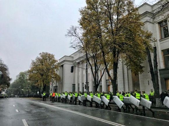 До Ради стягнули близько 3500 поліцейських і нацгвардійців, фото №1 на сайті 20minut.ua