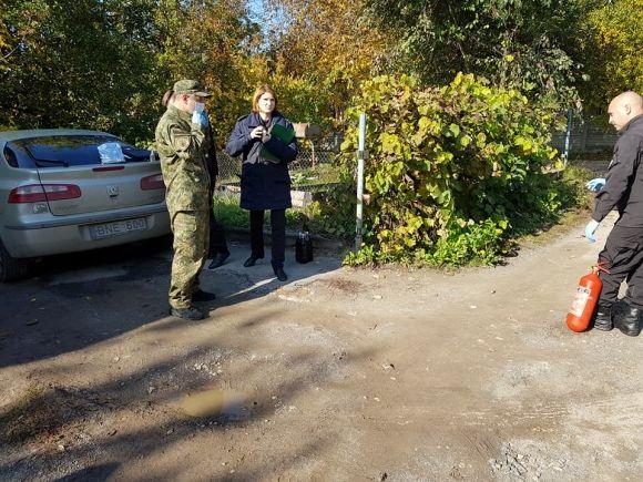 На капоті "Renault" вінницького журналіста залишили вибуховий подарунок на сайті 20minut.ua На капоті "Renault" вінницького журналіста залишили вибуховий подарунок, фото №1 на сайті 20minut.ua