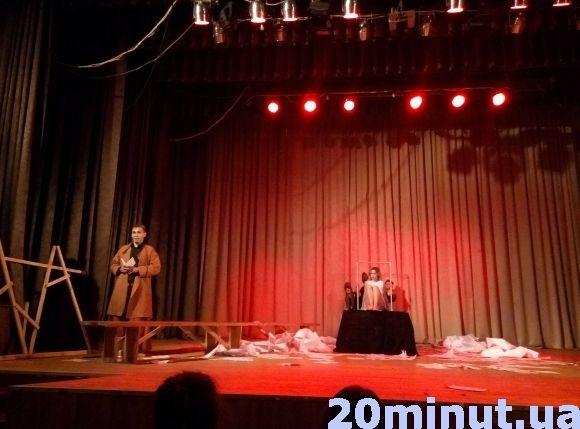 Яким був другий день театрального фестивалю у Кам`янці? на сайті 20minut.ua Яким був другий день театрального фестивалю у Кам`янці?, фото №4 на сайті 20minut.ua