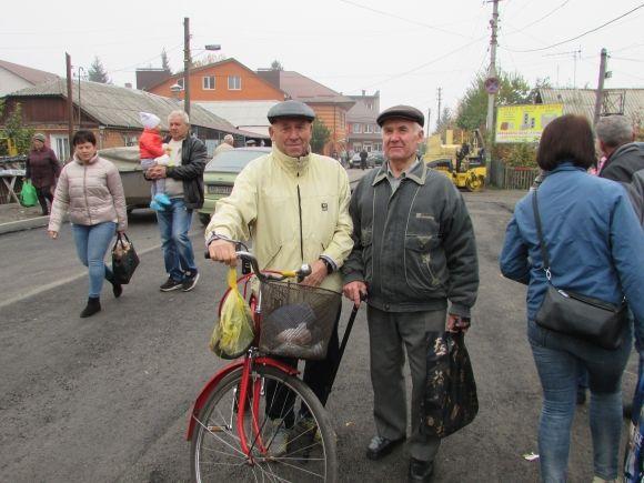 Базар повертається на напівзаасфальтовану територію на сайті 20minut.ua Базар повертається на напівзаасфальтовану територію, фото №7 на сайті 20minut.ua