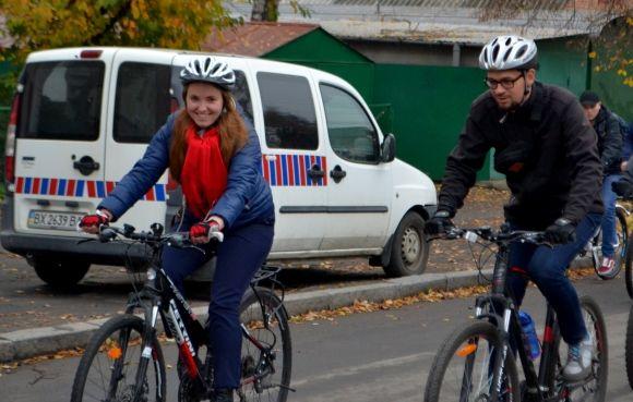 Останній заїзд: як закривали велосезон у Хмельницькому на сайті vsim.ua Останній заїзд: як закривали велосезон у Хмельницькому, фото №9 на сайті vsim.ua