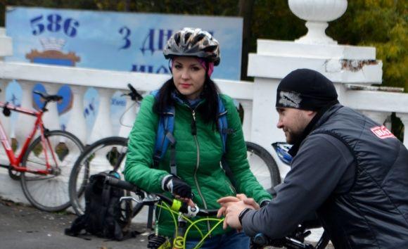 Останній заїзд: як закривали велосезон у Хмельницькому на сайті vsim.ua Останній заїзд: як закривали велосезон у Хмельницькому, фото №3 на сайті vsim.ua