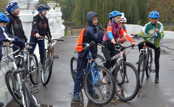 Останній заїзд: як закривали велосезон у Хмельницькому на сайті vsim.ua Останній заїзд: як закривали велосезон у Хмельницькому, фото №4 на сайті vsim.ua