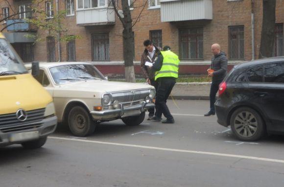 На Кам’янецькій «Волга» в’їхала у «BMW», фото №1 на сайті vsim.ua