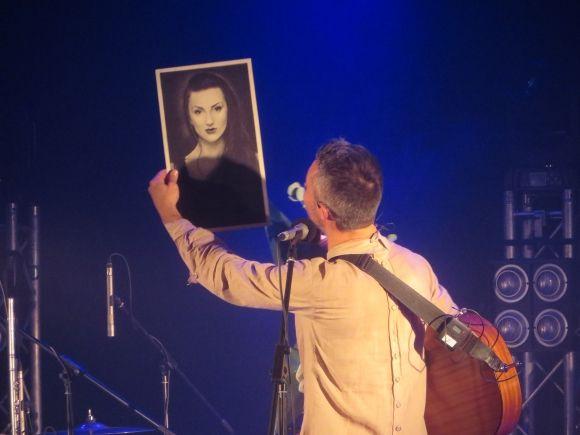 З обшуком сумок і криками "на біс": як у Хмельницькому прийняли Сергія Бабкіна, фото №4 на сайті vsim.ua