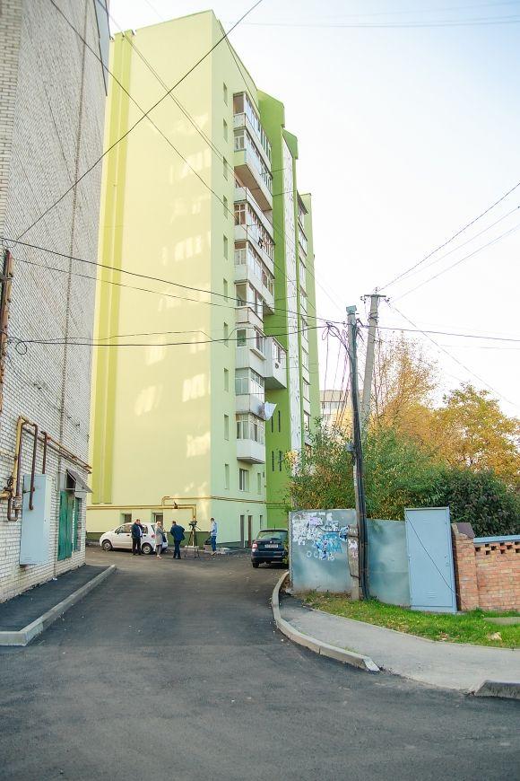 За сприяння Вадима Кудіярова з міського бюджету було виділено 1 млн. грн. на ремонт вулиці Учительської (Прес-служба ГО “Батьківщина молода”) на сайті 20minut.ua За сприяння Вадима Кудіярова з міського бюджету було виділено 1 млн. грн. на ремонт вулиці Учительської (Прес-служба ГО “Батьківщина молода”), фото №4 на сайті 20minut.ua