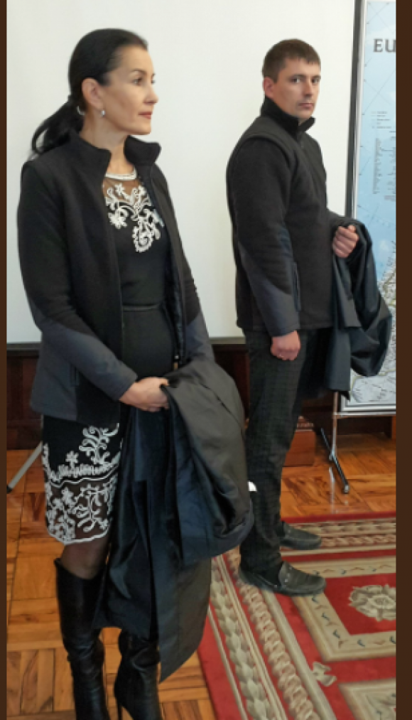 Інші кольори та фасон: "Укрзалізниця" одягне своїх провідників у нову форму на сайті vsim.ua Інші кольори та фасон: "Укрзалізниця" одягне своїх провідників у нову форму, фото №2 на сайті vsim.ua