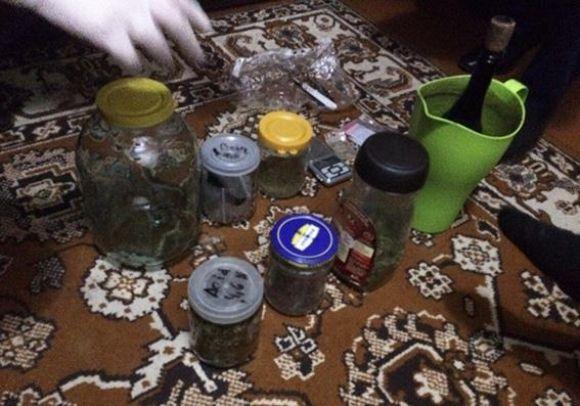 У Кам’янці-Подільському затримали групу наркоторговців на сайті vsim.ua У Кам’янці-Подільському затримали групу наркоторговців, фото №1 на сайті vsim.ua