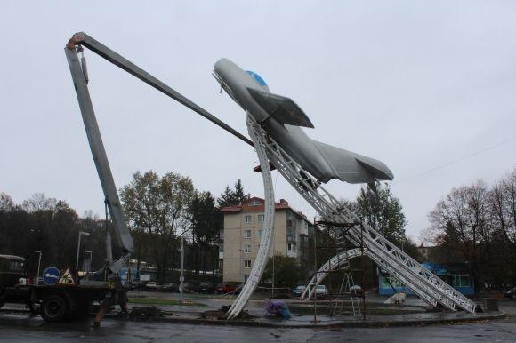 Інженери розкритикували конструкцію «МІГ-15» на Космонавтів. Кажуть, що може впасти на сайті 20minut.ua Інженери розкритикували конструкцію «МІГ-15» на Космонавтів. Кажуть, що може впасти, фото №5 на сайті 20minut.ua