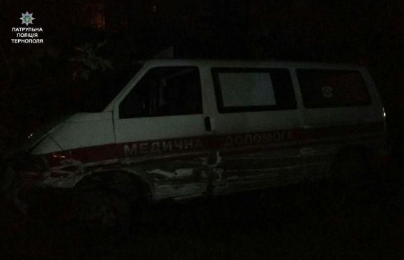 ДТП у Смиківцях: зітнулись "швидка" і таксі, фото №1 на сайті 20minut.ua