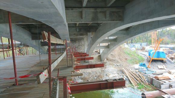 «До літа, можливо, встигнемо». Що зараз роблять на Київському мосту, фото №14 на сайті 20minut.ua