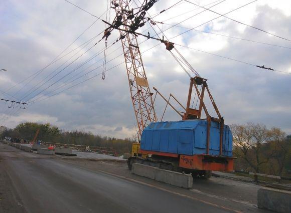 «До літа, можливо, встигнемо». Що зараз роблять на Київському мосту, фото №2 на сайті 20minut.ua