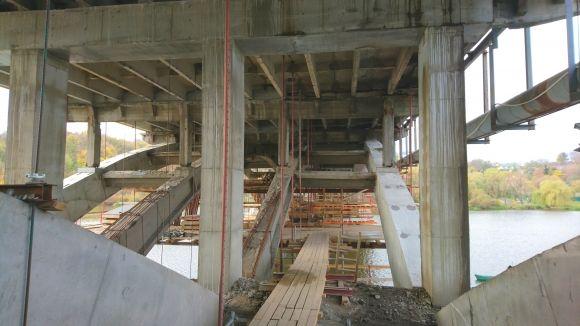 «До літа, можливо, встигнемо». Що зараз роблять на Київському мосту, фото №15 на сайті 20minut.ua