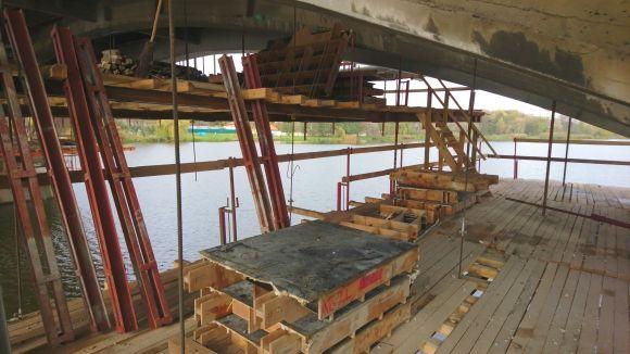 «До літа, можливо, встигнемо». Що зараз роблять на Київському мосту, фото №17 на сайті 20minut.ua